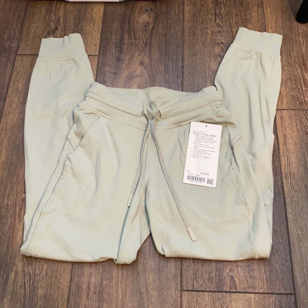 Lululemon ready to rulu jogger